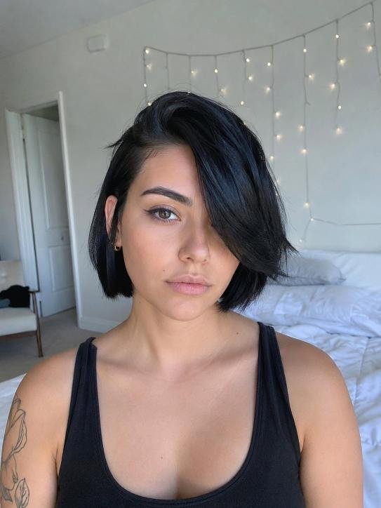 Deep Side-Swept Swoopy Bang